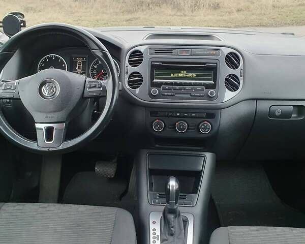 Сірий Фольксваген Тігуан, об'ємом двигуна 1.98 л та пробігом 90 тис. км за 13500 $, фото 17 на Automoto.ua