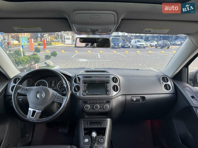 Серый Фольксваген Тигуан, объемом двигателя 1.98 л и пробегом 114 тыс. км за 14800 $, фото 32 на Automoto.ua
