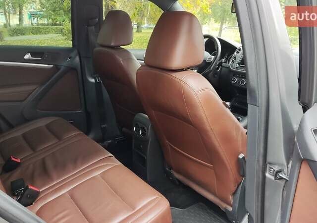 Серый Фольксваген Тигуан, объемом двигателя 1.98 л и пробегом 106 тыс. км за 15800 $, фото 19 на Automoto.ua