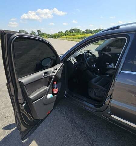 Серый Фольксваген Тигуан, объемом двигателя 1.98 л и пробегом 193 тыс. км за 14500 $, фото 15 на Automoto.ua