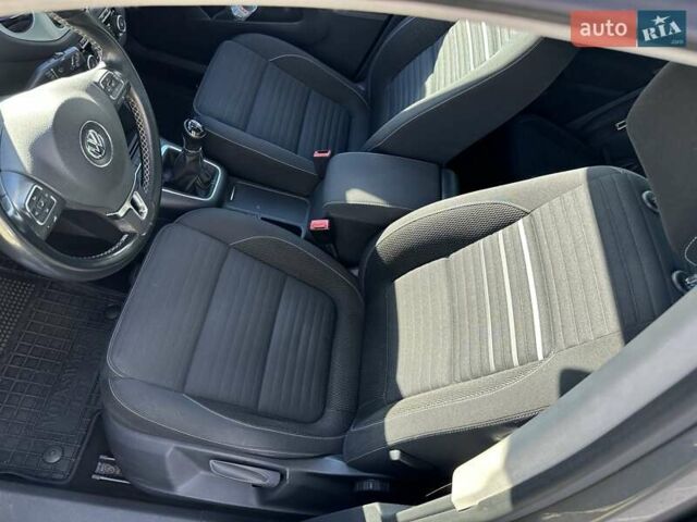 Сірий Фольксваген Тігуан, об'ємом двигуна 1.97 л та пробігом 135 тис. км за 13700 $, фото 12 на Automoto.ua