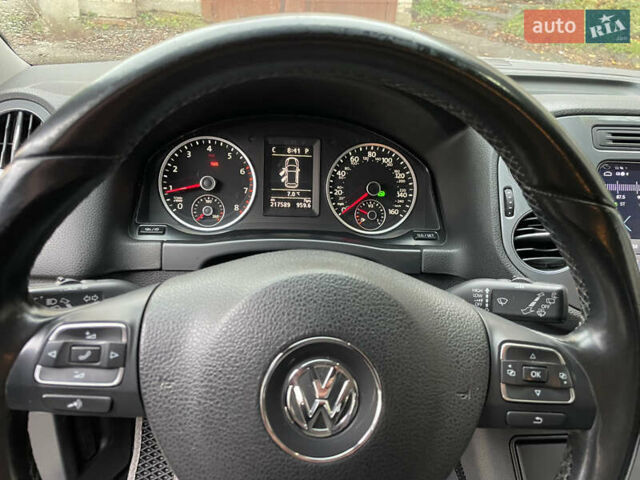 Сірий Фольксваген Тігуан, об'ємом двигуна 1.98 л та пробігом 217 тис. км за 12000 $, фото 6 на Automoto.ua