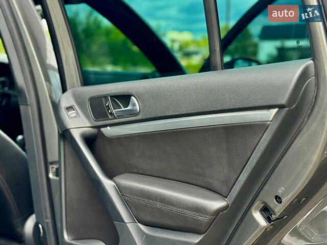 Сірий Фольксваген Тігуан, об'ємом двигуна 1.98 л та пробігом 248 тис. км за 12000 $, фото 13 на Automoto.ua