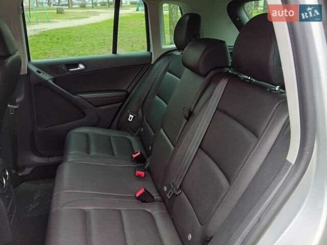 Серый Фольксваген Тигуан, объемом двигателя 1.98 л и пробегом 182 тыс. км за 14500 $, фото 21 на Automoto.ua