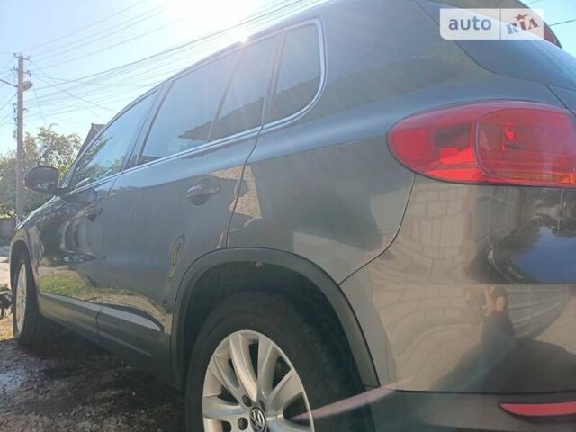 Серый Фольксваген Тигуан, объемом двигателя 1.97 л и пробегом 145 тыс. км за 17500 $, фото 4 на Automoto.ua