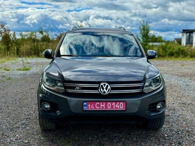 Серый Фольксваген Тигуан, объемом двигателя 2 л и пробегом 245 тыс. км за 12550 $, фото 2 на Automoto.ua