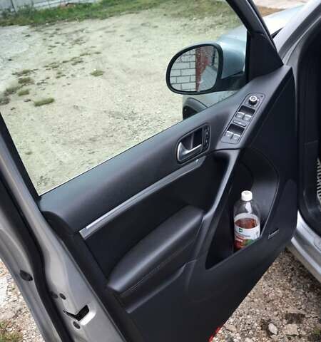 Сірий Фольксваген Тігуан, об'ємом двигуна 1.98 л та пробігом 148 тис. км за 15500 $, фото 7 на Automoto.ua