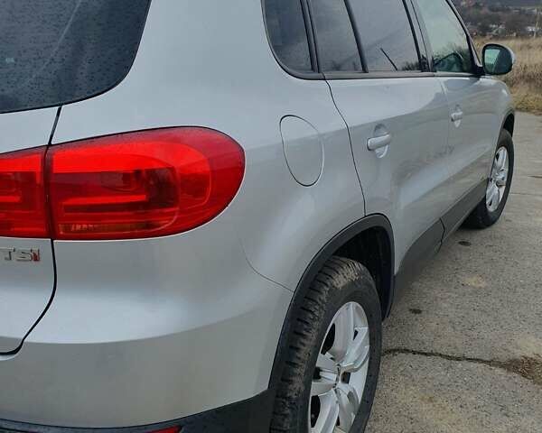 Сірий Фольксваген Тігуан, об'ємом двигуна 1.98 л та пробігом 90 тис. км за 13500 $, фото 26 на Automoto.ua