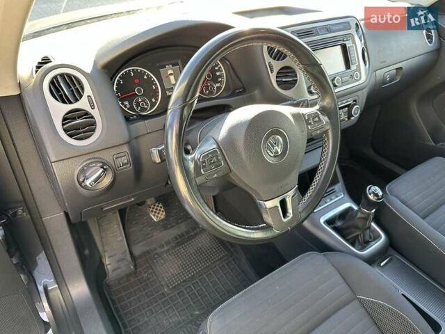 Сірий Фольксваген Тігуан, об'ємом двигуна 1.97 л та пробігом 135 тис. км за 13700 $, фото 9 на Automoto.ua