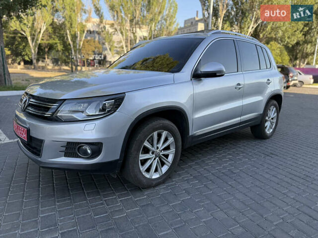 Сірий Фольксваген Тігуан, об'ємом двигуна 2 л та пробігом 74 тис. км за 16500 $, фото 6 на Automoto.ua