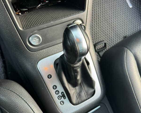 Серый Фольксваген Тигуан, объемом двигателя 1.98 л и пробегом 114 тыс. км за 14800 $, фото 19 на Automoto.ua