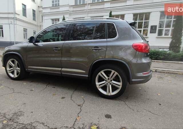 Серый Фольксваген Тигуан, объемом двигателя 1.98 л и пробегом 106 тыс. км за 15800 $, фото 7 на Automoto.ua