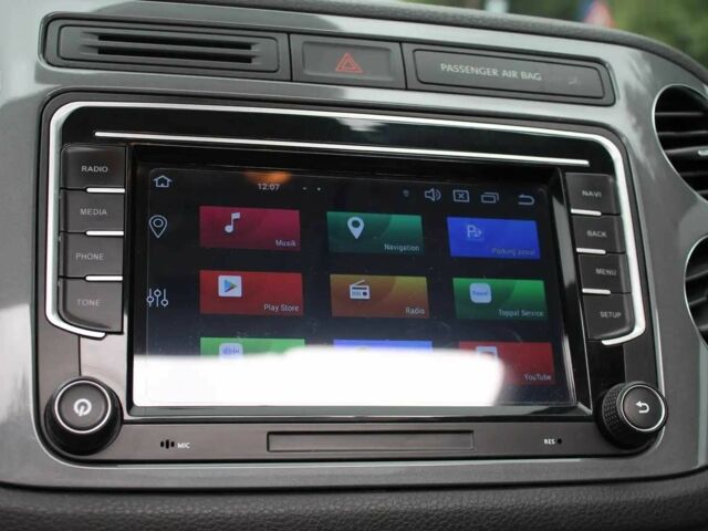 Сірий Фольксваген Тігуан, об'ємом двигуна 2 л та пробігом 83 тис. км за 9100 $, фото 8 на Automoto.ua