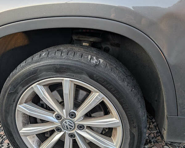 Серый Фольксваген Тигуан, объемом двигателя 1.97 л и пробегом 120 тыс. км за 22000 $, фото 18 на Automoto.ua