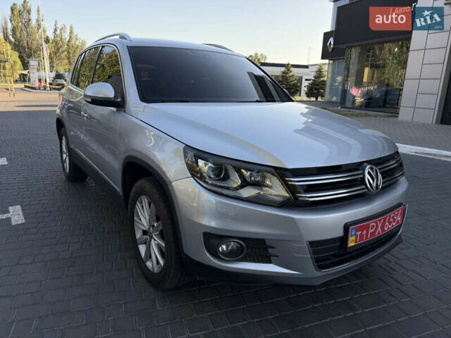 Сірий Фольксваген Тігуан, об'ємом двигуна 2 л та пробігом 74 тис. км за 16500 $, фото 23 на Automoto.ua