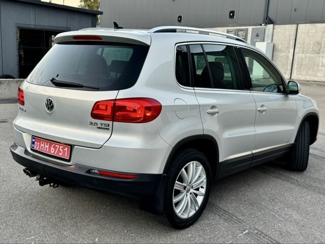 Сірий Фольксваген Тігуан, об'ємом двигуна 2 л та пробігом 250 тис. км за 10500 $, фото 3 на Automoto.ua