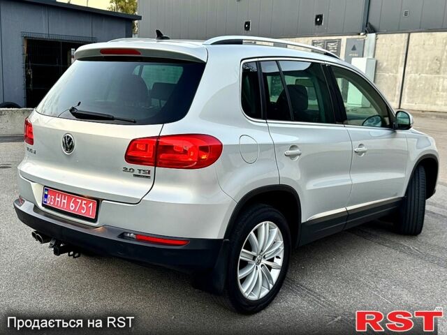 Серый Фольксваген Тигуан, объемом двигателя 2 л и пробегом 250 тыс. км за 10500 $, фото 2 на Automoto.ua