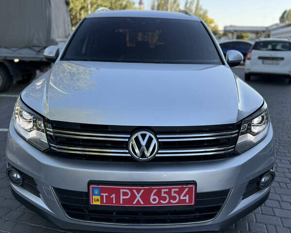 Сірий Фольксваген Тігуан, об'ємом двигуна 2 л та пробігом 74 тис. км за 16500 $, фото 25 на Automoto.ua