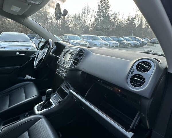 Серый Фольксваген Тигуан, объемом двигателя 1.98 л и пробегом 149 тыс. км за 13000 $, фото 14 на Automoto.ua