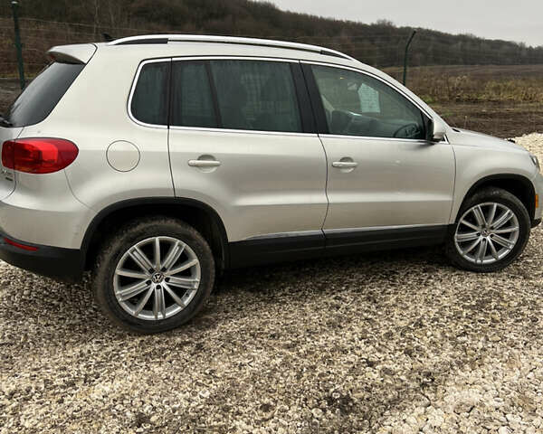 Серый Фольксваген Тигуан, объемом двигателя 2 л и пробегом 165 тыс. км за 10999 $, фото 6 на Automoto.ua