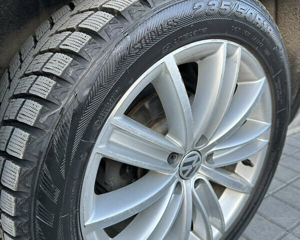 Серый Фольксваген Тигуан, объемом двигателя 1.98 л и пробегом 149 тыс. км за 13000 $, фото 19 на Automoto.ua