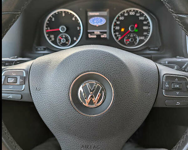 Серый Фольксваген Тигуан, объемом двигателя 1.97 л и пробегом 120 тыс. км за 22000 $, фото 8 на Automoto.ua