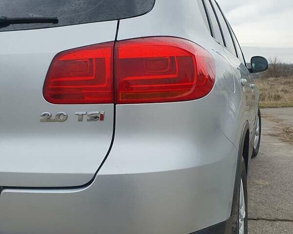 Сірий Фольксваген Тігуан, об'ємом двигуна 1.98 л та пробігом 90 тис. км за 13500 $, фото 27 на Automoto.ua