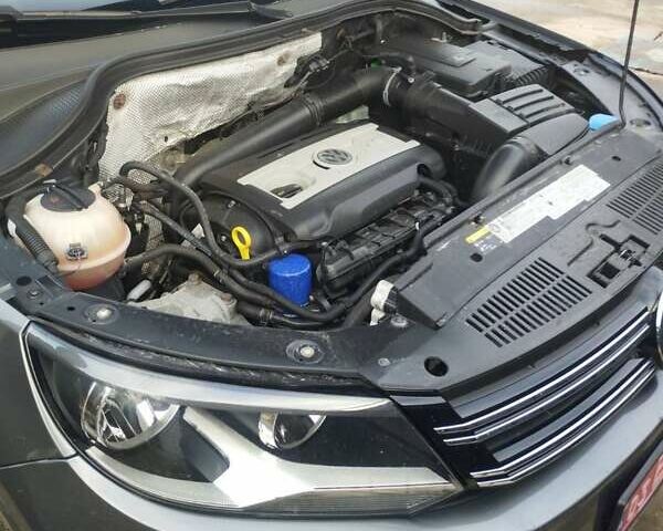 Серый Фольксваген Тигуан, объемом двигателя 1.98 л и пробегом 170 тыс. км за 12500 $, фото 8 на Automoto.ua