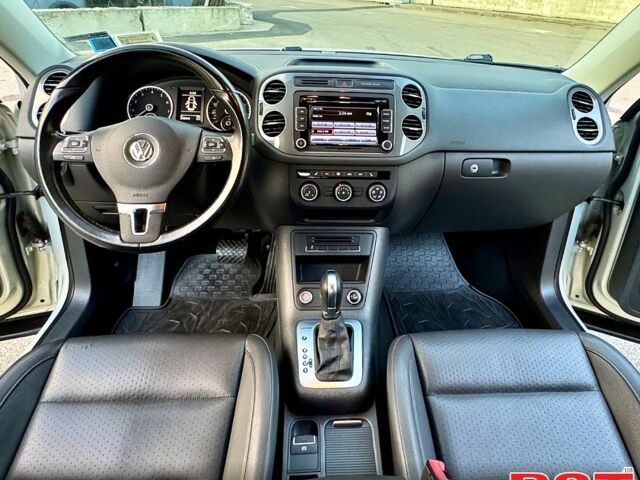 Серый Фольксваген Тигуан, объемом двигателя 2 л и пробегом 250 тыс. км за 10500 $, фото 9 на Automoto.ua