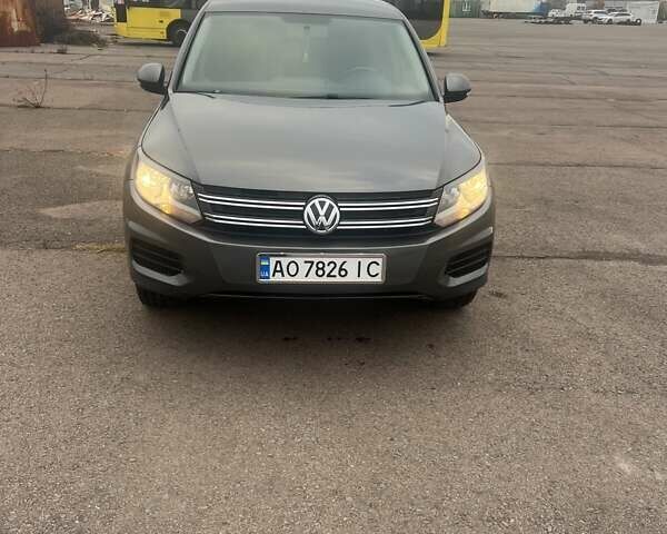 Сірий Фольксваген Тігуан, об'ємом двигуна 1.98 л та пробігом 214 тис. км за 11700 $, фото 3 на Automoto.ua