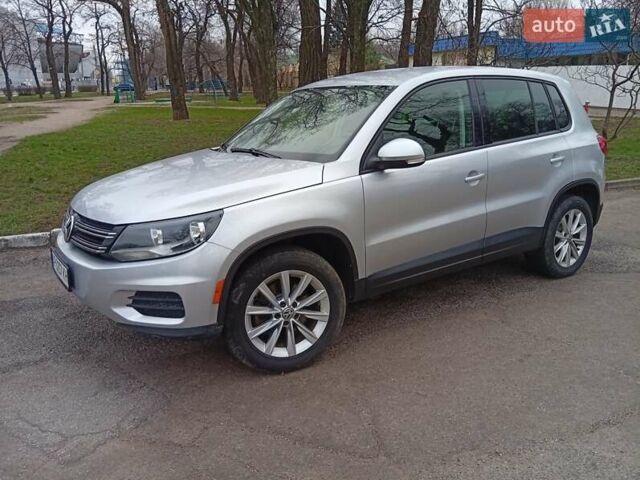 Серый Фольксваген Тигуан, объемом двигателя 1.98 л и пробегом 182 тыс. км за 14500 $, фото 1 на Automoto.ua
