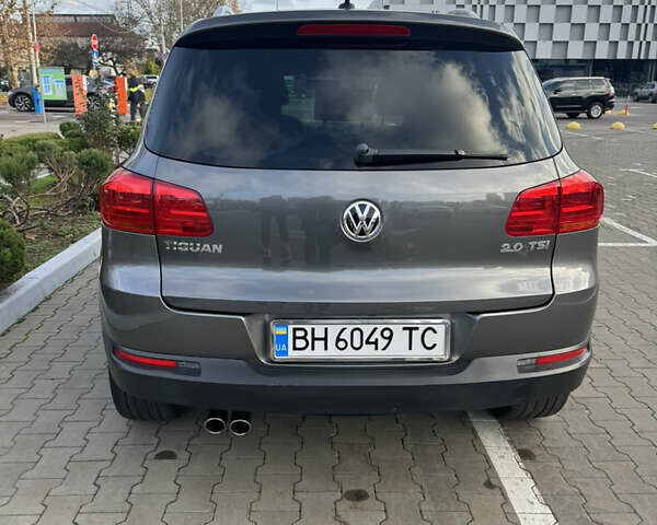 Серый Фольксваген Тигуан, объемом двигателя 1.98 л и пробегом 114 тыс. км за 14800 $, фото 2 на Automoto.ua