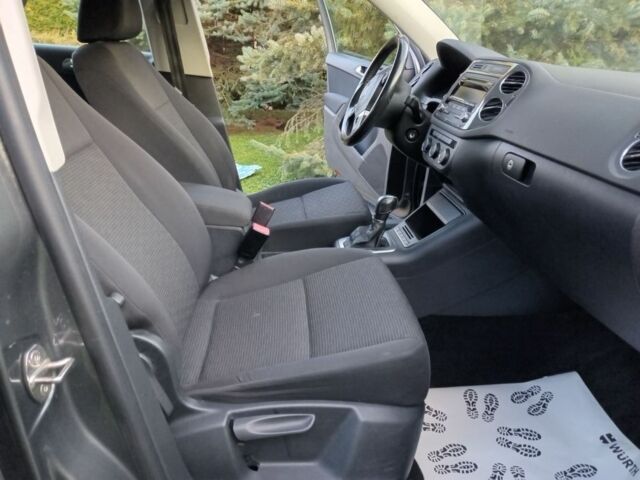 Серый Фольксваген Тигуан, объемом двигателя 2 л и пробегом 160 тыс. км за 8899 $, фото 7 на Automoto.ua