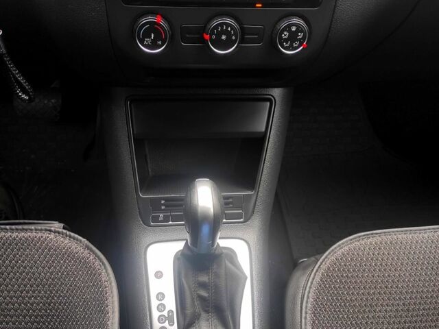 Сірий Фольксваген Тігуан, об'ємом двигуна 2 л та пробігом 148 тис. км за 14200 $, фото 6 на Automoto.ua