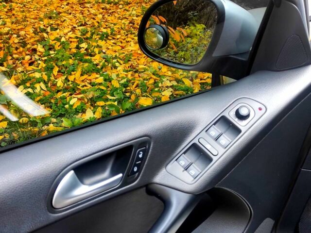 Сірий Фольксваген Тігуан, об'ємом двигуна 2 л та пробігом 148 тис. км за 14200 $, фото 8 на Automoto.ua