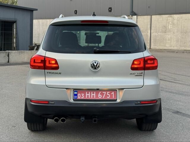 Сірий Фольксваген Тігуан, об'ємом двигуна 2 л та пробігом 250 тис. км за 10500 $, фото 7 на Automoto.ua