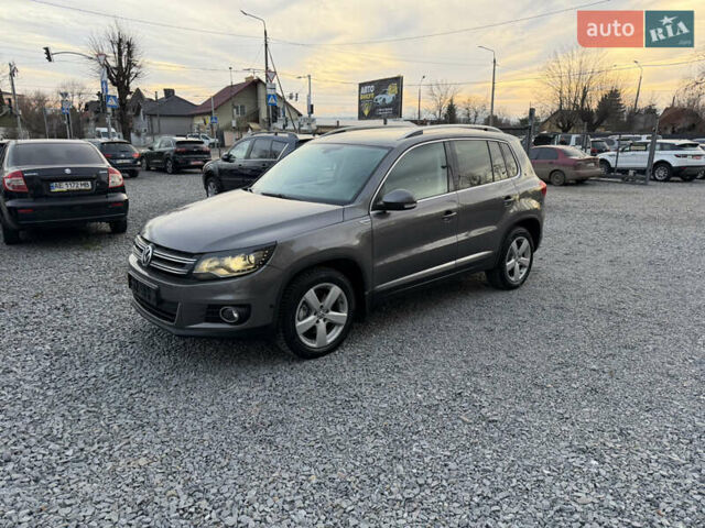 Сірий Фольксваген Тігуан, об'ємом двигуна 1.97 л та пробігом 145 тис. км за 12999 $, фото 2 на Automoto.ua