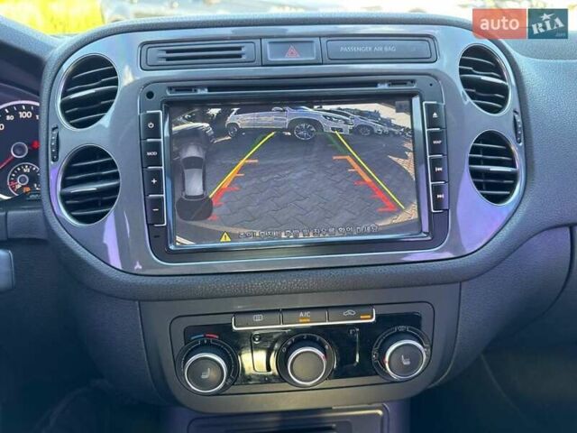 Сірий Фольксваген Тігуан, об'ємом двигуна 1.97 л та пробігом 204 тис. км за 15700 $, фото 12 на Automoto.ua