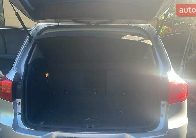 Серый Фольксваген Тигуан, объемом двигателя 1.98 л и пробегом 215 тыс. км за 11500 $, фото 4 на Automoto.ua