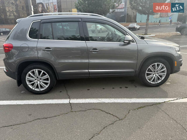 Сірий Фольксваген Тігуан, об'ємом двигуна 1.98 л та пробігом 180 тис. км за 11500 $, фото 4 на Automoto.ua