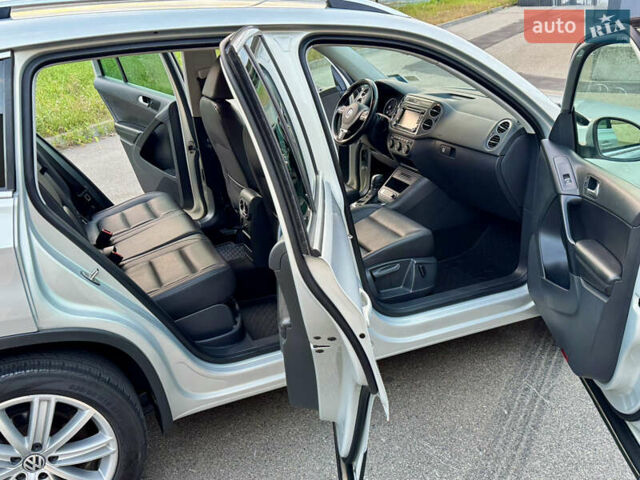 Серый Фольксваген Тигуан, объемом двигателя 1.98 л и пробегом 250 тыс. км за 9900 $, фото 22 на Automoto.ua