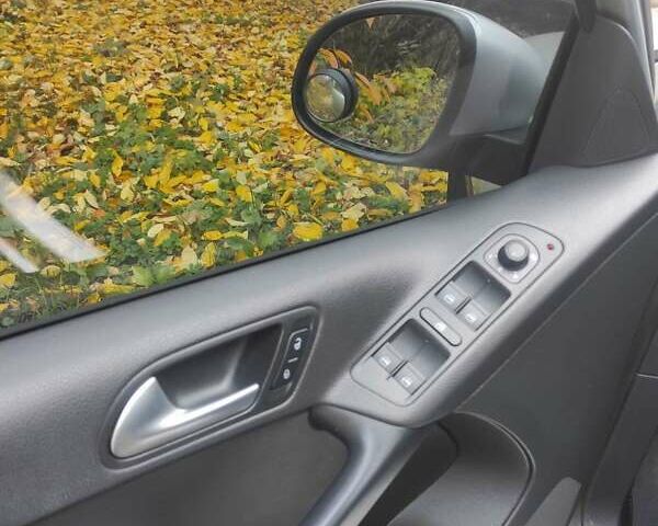 Сірий Фольксваген Тігуан, об'ємом двигуна 1.98 л та пробігом 148 тис. км за 14200 $, фото 8 на Automoto.ua