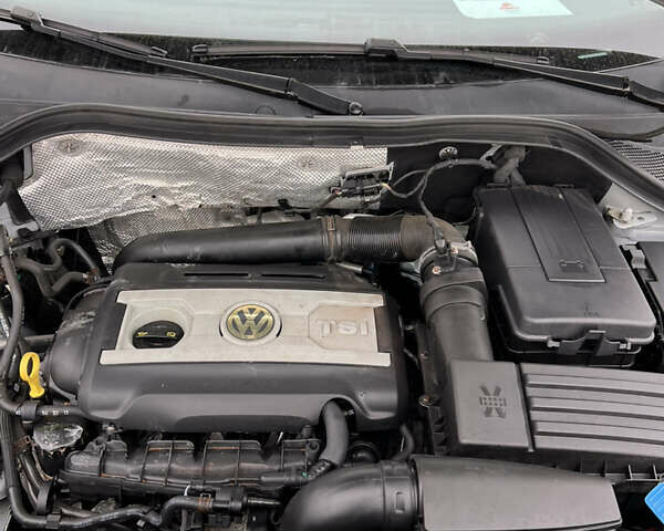 Серый Фольксваген Тигуан, объемом двигателя 2 л и пробегом 165 тыс. км за 10999 $, фото 18 на Automoto.ua