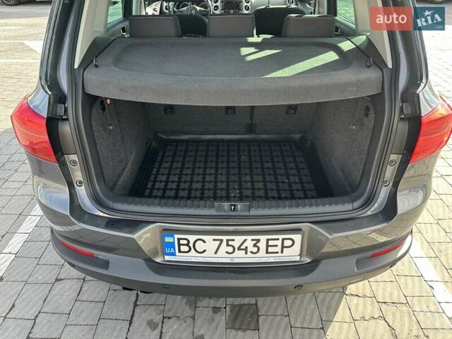 Сірий Фольксваген Тігуан, об'ємом двигуна 1.97 л та пробігом 135 тис. км за 13700 $, фото 29 на Automoto.ua