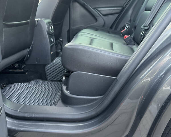 Серый Фольксваген Тигуан, объемом двигателя 1.98 л и пробегом 114 тыс. км за 14800 $, фото 21 на Automoto.ua