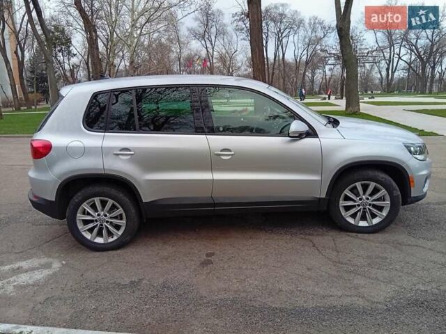 Серый Фольксваген Тигуан, объемом двигателя 1.98 л и пробегом 182 тыс. км за 14500 $, фото 5 на Automoto.ua