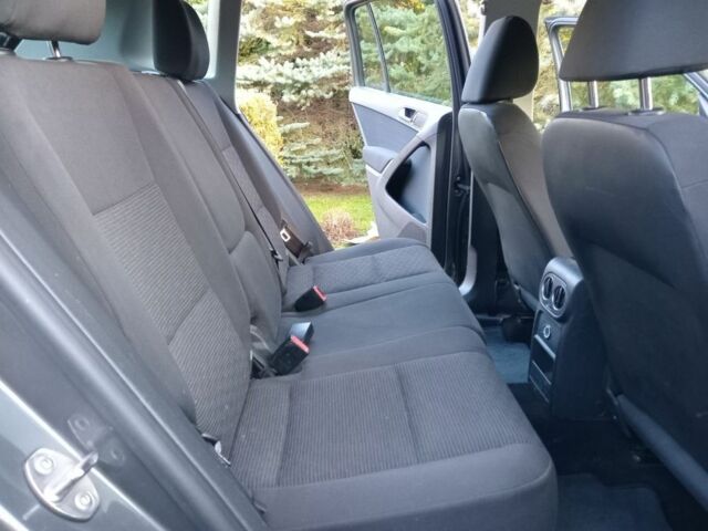 Серый Фольксваген Тигуан, объемом двигателя 2 л и пробегом 160 тыс. км за 8899 $, фото 11 на Automoto.ua