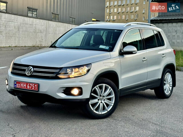 Серый Фольксваген Тигуан, объемом двигателя 1.98 л и пробегом 250 тыс. км за 9900 $, фото 5 на Automoto.ua