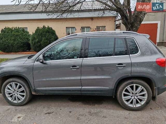 Серый Фольксваген Тигуан, объемом двигателя 1.98 л и пробегом 170 тыс. км за 12500 $, фото 4 на Automoto.ua