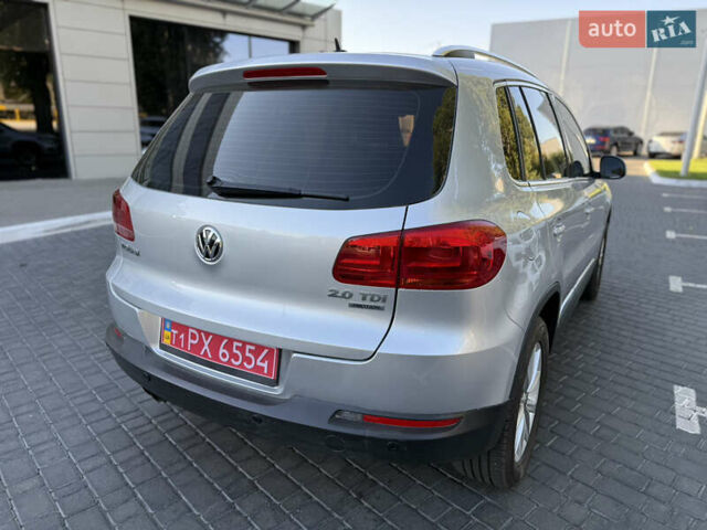 Сірий Фольксваген Тігуан, об'ємом двигуна 2 л та пробігом 74 тис. км за 16500 $, фото 16 на Automoto.ua